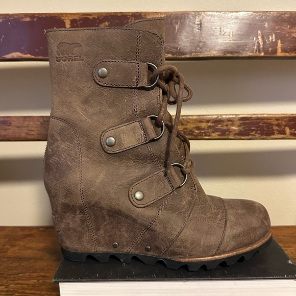 SOREL Joan Of Arctic Wedge Mid Calf Boot Dark Fog Distressed Brown Booties - Picture 5 of 15